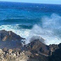 Photo taken at Hālona Blowhole Lookout by Ai R. on 2/26/2024