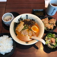 Photo taken at Menya Musashi Kodou 麺屋武蔵 by M K. on 1/30/2022
