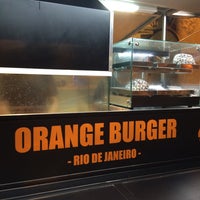Foto tirada no(a) Orange Burger por Bel C. em 10/14/2015