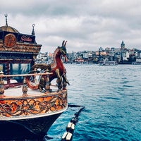 Photo taken at Tarihi Eminönü Balıkçısı Deniz Yıldızı by S K. on 3/1/2018