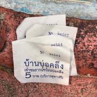 Photo taken at ธารน้ำร้อนบ่อคลึง by 🍀Ebi🍁 on 11/13/2018