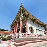 Photo taken at วัดโพธิ์แมนคุณาราม (Wat Bhomaen Khunaram) 普門報恩寺 by 🍀Ebi🍁 on 1/14/2024