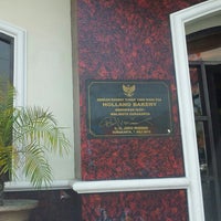 Review Holland Bakery