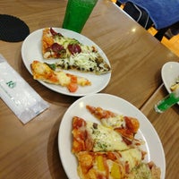 シェーキーズ Shakey S 多摩市 464人の訪問者 から 4個のtips 件