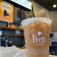 Photo taken at Peet&amp;#39;s Coffee &amp;amp; Tea by Polly on 6/20/2022