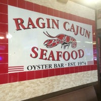 Foto tomada en Ragin&amp;#39; Cajun Restaurant  por Michael M. M. el 12/10/2015