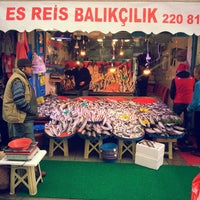 Photo taken at Es Reis Balıkçılık by Tuğçe A. on 12/28/2013