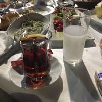 Das Foto wurde bei Balıkçı Seyit von Ferhat🍀 am 6/2/2016 aufgenommen
