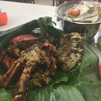 Photo taken at Bola Seafood &amp;quot;Acui&amp;quot; by Ruby T. on 11/2/2016