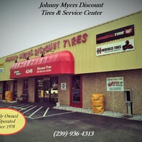 Foto scattata a Johnny Myers Discount Tires &amp;amp; Service Center da Johnny Myers Discount Tires &amp;amp; Service Center il 4/11/2018