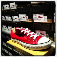 converse outlet dolphin mall