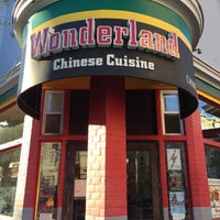 รูปภาพถ่ายที่ Wonderland Restaurant โดย Andrew D. เมื่อ 2/23/2019