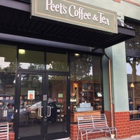 Photo taken at Peet&amp;#39;s Coffee &amp;amp; Tea by Andrew D. on 9/30/2019