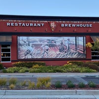 Photo taken at BJ&amp;#39;s Restaurant &amp;amp; Brewhouse by Andrew D. on 7/21/2021