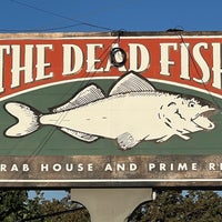 Photo taken at The Dead Fish by Andrew D. on 8/8/2023