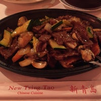 รูปภาพถ่ายที่ New Tsing Tao Restaurant โดย Andrew D. เมื่อ 2/21/2019