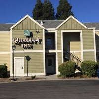 Foto diambil di Quality Inn Petaluma - Sonoma oleh Andrew D. pada 10/3/2019