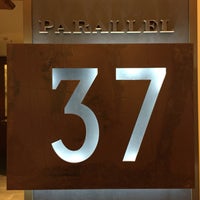 Foto tirada no(a) Parallel 37 Ritz-Carlton por Andrew D. em 11/19/2019