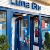 Photo taken at Luna Blu by Andrew D. on 6/11/2021