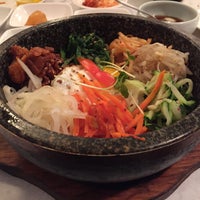 3/27/2018 tarihinde Andrew D.ziyaretçi tarafından Sesame Korean Cuisine'de çekilen fotoğraf