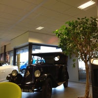 Photo taken at Arend Renault by Stefan M. on 12/12/2012