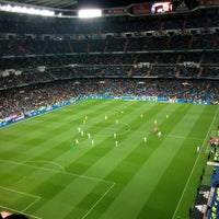 รูปภาพถ่ายที่ C.C. La Esquina del Bernabéu โดย Juan Antonio M. เมื่อ 4/20/2016