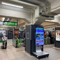 Photo taken at 浜松町駅 北口 by ぱの on 10/29/2021