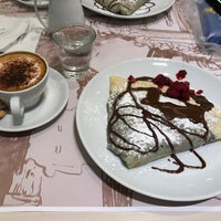 Foto diambil di The Crêpe Café oleh محمد أ. pada 6/24/2018