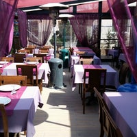 Foto diambil di Tek Kadeh Restaurant oleh Meşk-ü Muhabbet İşletmeci E. pada 3/22/2015