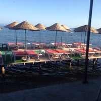 Photo taken at Küçükyalı Cafe &amp;amp; Beach by Akın G. on 9/12/2017