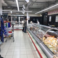 Photo taken at Семейный гипермаркет &amp;quot;Магнит&amp;quot; by Kseniya K. on 10/30/2018