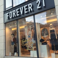 Photo taken at Forever 21 by Fia on 4/19/2016