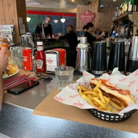 Foto diambil di Bernie&amp;#39;s Diner oleh Emin U. pada 4/29/2019