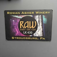 Das Foto wurde bei RAW Urban Winery &amp;amp; Hard Cidery von Shawn R. am 3/31/2023 aufgenommen