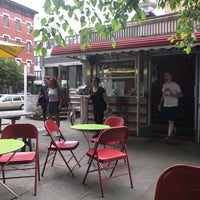 6/15/2018 tarihinde Kelsey O.ziyaretçi tarafından Café de La Esquina'de çekilen fotoğraf