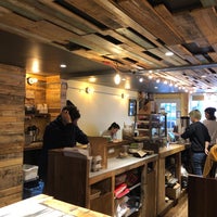 Foto tirada no(a) Charter Coffeehouse por Kelsey O. em 12/16/2018