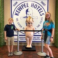Photo taken at Kewpee Hamburgers by Amy B. on 8/28/2019