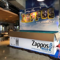 Foto tirada no(a) Zappos.com por Toshiyuki F. em 7/10/2019