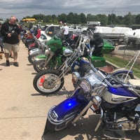 7/28/2018 tarihinde Cynda M.ziyaretçi tarafından Mid America Harley-Davidson'de çekilen fotoğraf