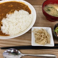 Photo taken at のんしゃらん食堂 by Ichiro Y. on 7/9/2022