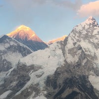 Foto tirada no(a) Mount Everest | Sagarmāthā | सगरमाथा | ཇོ་མོ་གླང་མ | 珠穆朗玛峰 por Jing H. em 5/4/2016