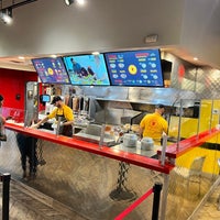 Photo taken at The Halal Guys by Sean L. on 8/29/2022