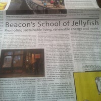 4/5/2013에 Kamel J.님이 School of Jellyfish에서 찍은 사진