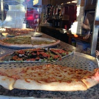 5/31/2013にHarter :.がIrving Street Pizzaで撮った写真