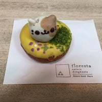 Photo taken at Floresta Nature Donuts by S. A. on 9/1/2017