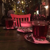 Foto scattata a Karaköy Bando da Şenayito il 1/31/2015