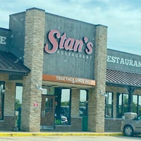รูปภาพถ่ายที่ Stan&amp;#39;s Country Restaurant โดย Roy T. เมื่อ 7/1/2019