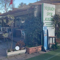 Photo taken at Yeşilköy Spor Kulübü by reco1907 on 11/21/2021