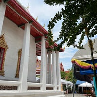 Photo taken at Wat Maha Phruettharam Worawiharn by ThanaphatE on 9/3/2022