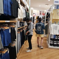 Photo taken at UNIQLO by ThanaphatE on 4/30/2022